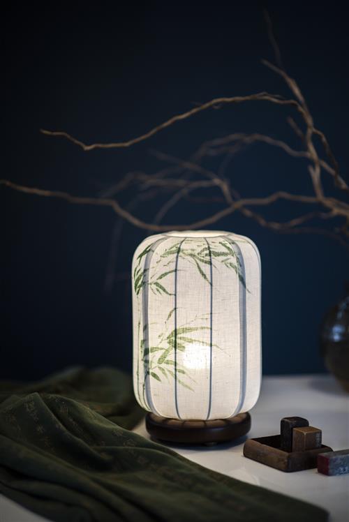 匠驰手工绘画艺术品松题材布艺卧室床头宫灯书房玄关装饰氛围台灯图片