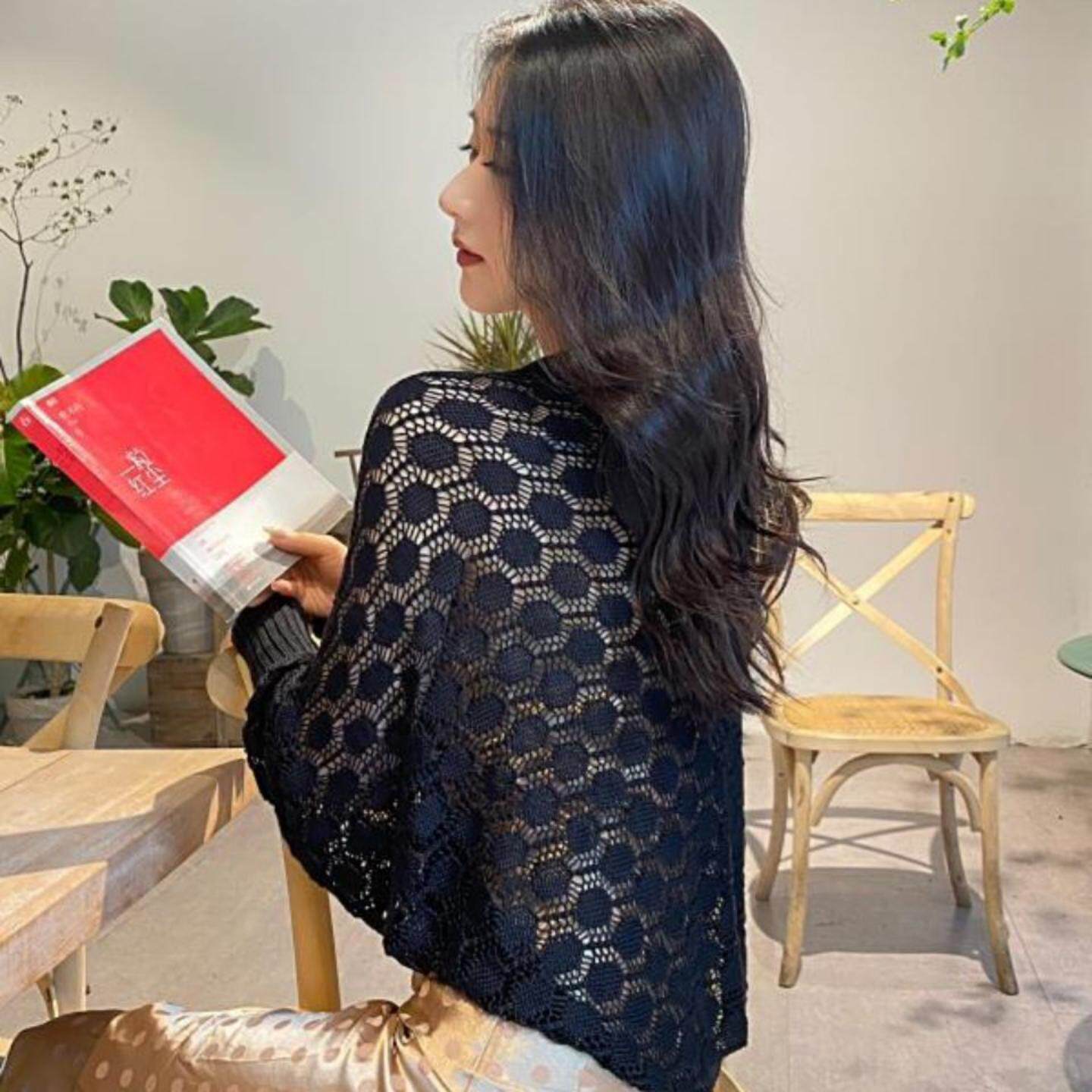 春秋薄款办公室空调房冰丝小披肩女黑色带袖针织外搭配裙子小开衫