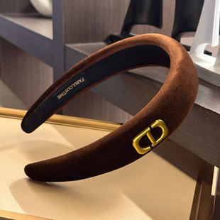 FABULOUS TIME 老钱氛围 猪鼻子棕色咖色丝绒发箍高颅顶千金风