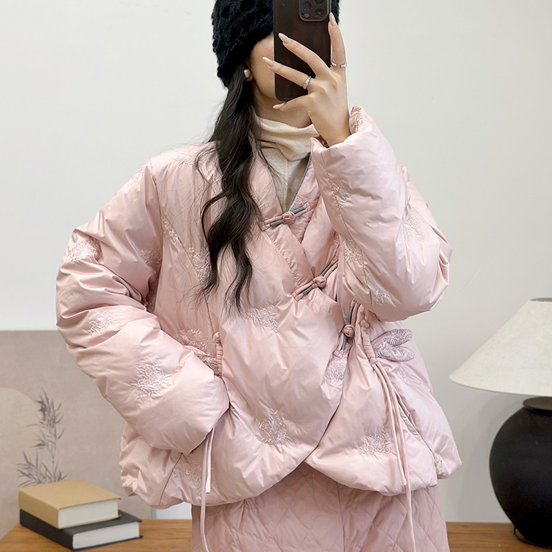 新中式不规则前襟盘扣羽绒服