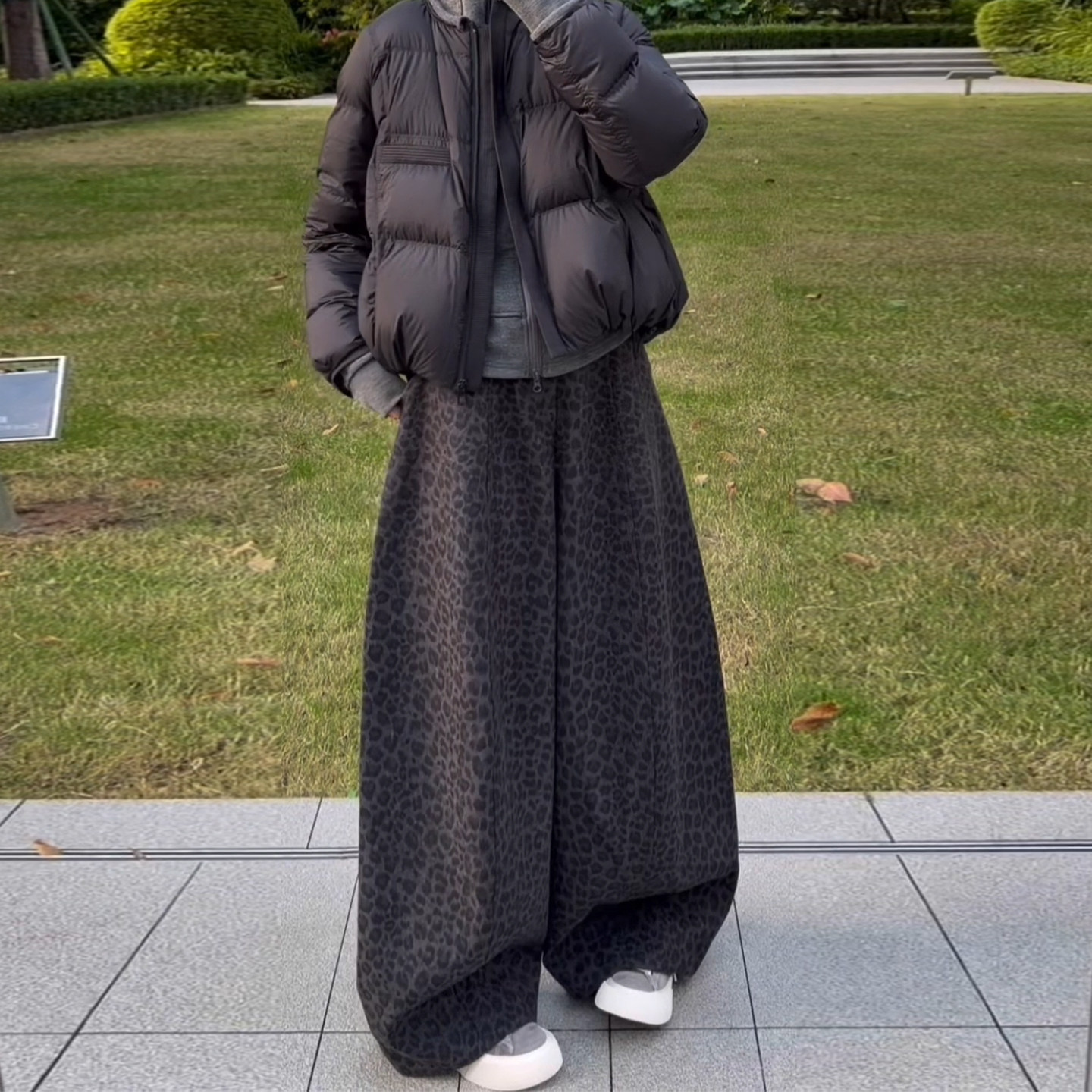 设计感豹纹加绒时髦弯刀裤女2025秋冬新款洋气高腰宽松阔腿长裤子,女装/女士精品,大码裤装,淘宝优惠券,粉丝福利购,淘宝优惠卷