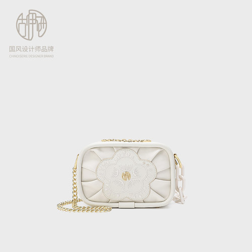 【宝藏新品】国风褶皱小方包斜挎