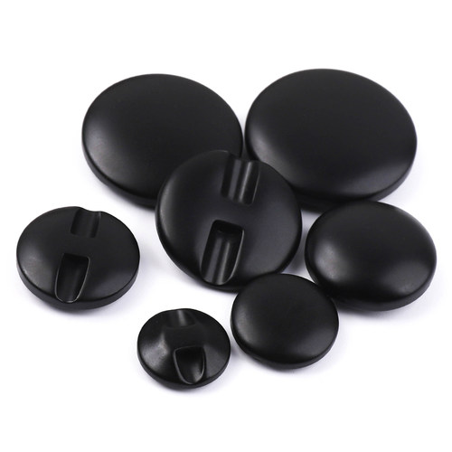 黑色纽扣大衣面包扣子