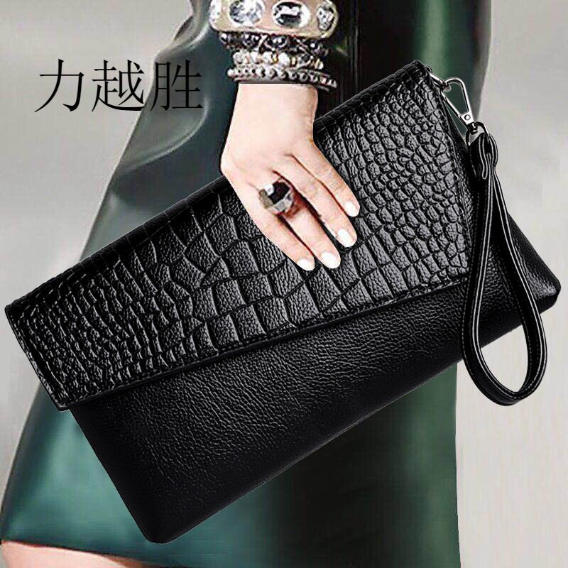 真皮质感手拿包女2020新款时尚百搭气质单肩斜挎包韩版名媛手抓包