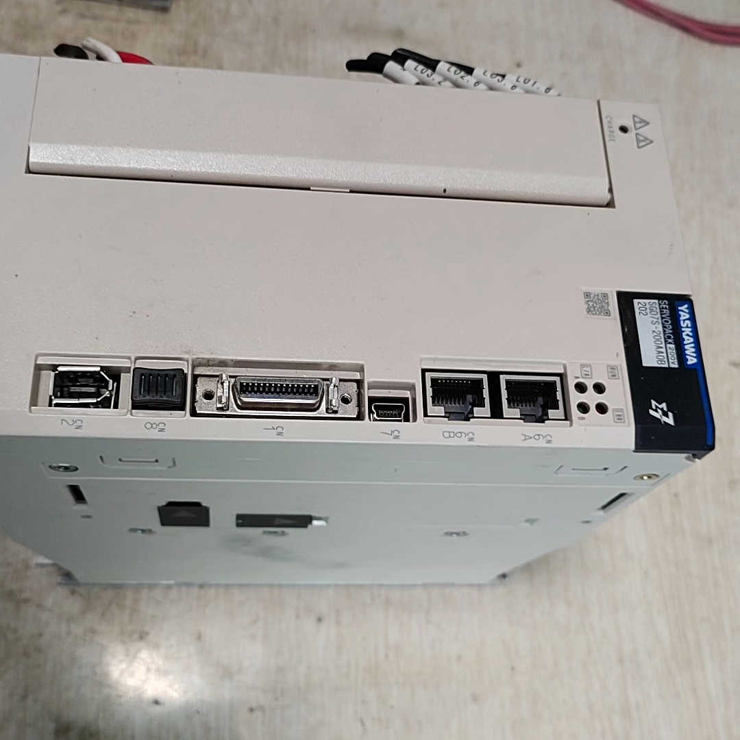 {议价}安川伺服驱动器，安川七代3kw驱动，SGD7S-200AA0