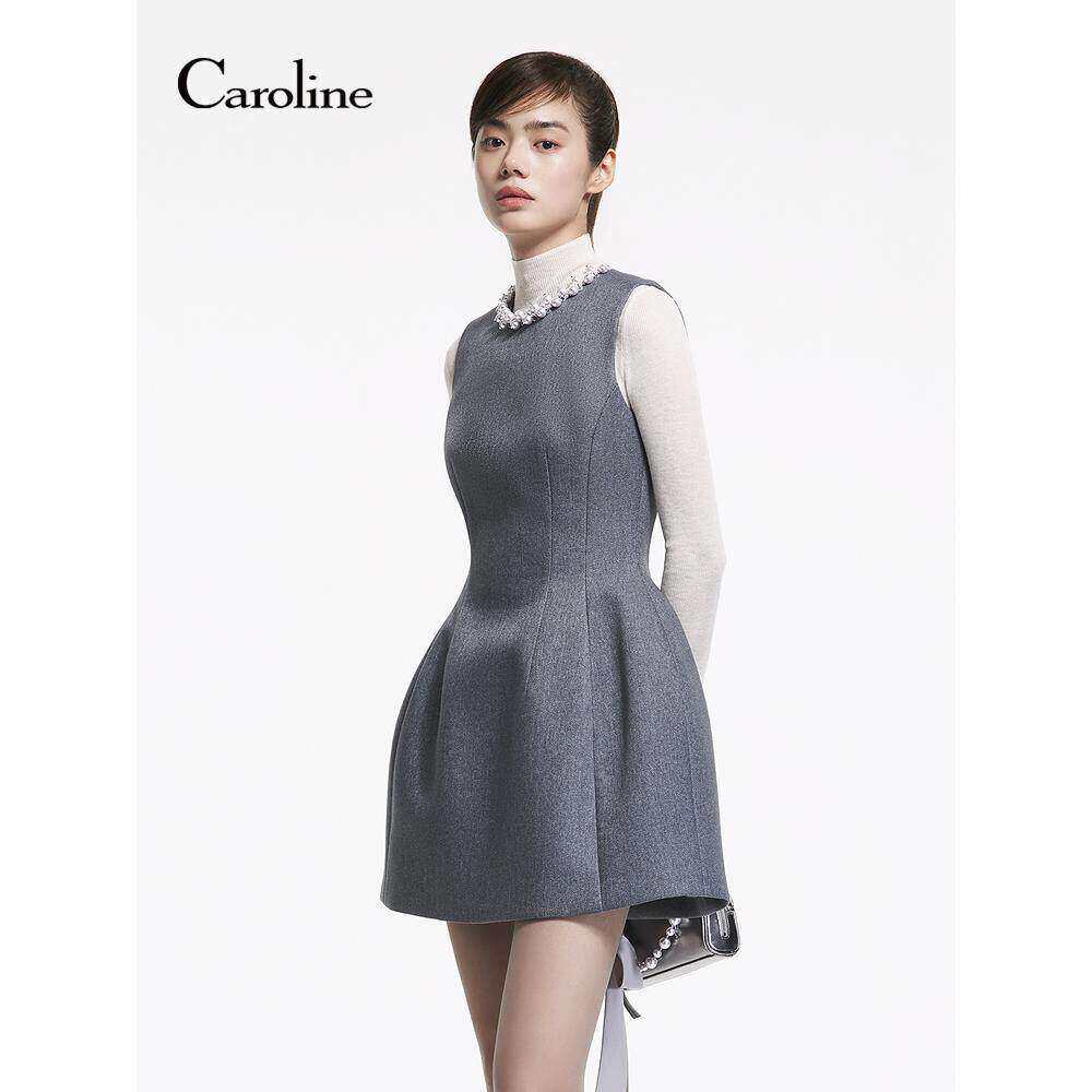 Caroline卡洛琳2025冬季新款柔蔓珍珠优雅无袖连衣裙ERC7L01B