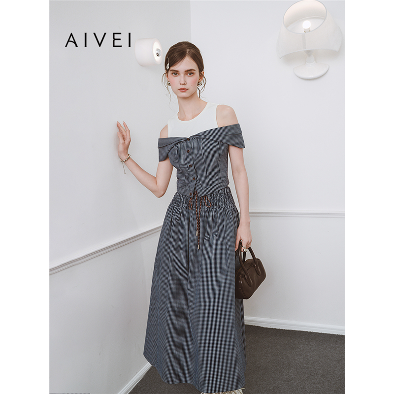 AIVEI欣贺艾薇2025夏季日式复古一字包肩假两件格纹上衣S724801B