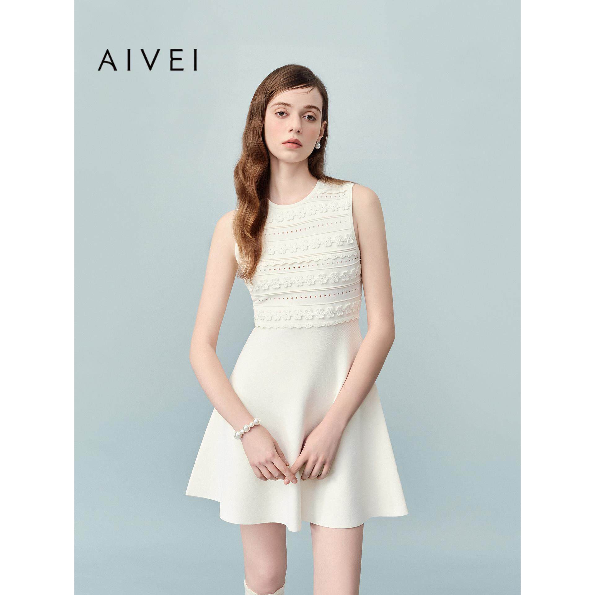 AIVEI欣贺艾薇2026夏季新温柔淑女风无袖花朵针织连衣裙XSV3Z03B