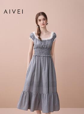 AIVEI欣贺艾薇2025秋季波西米亚风度假风格纹方领连衣裙XRV4L18A