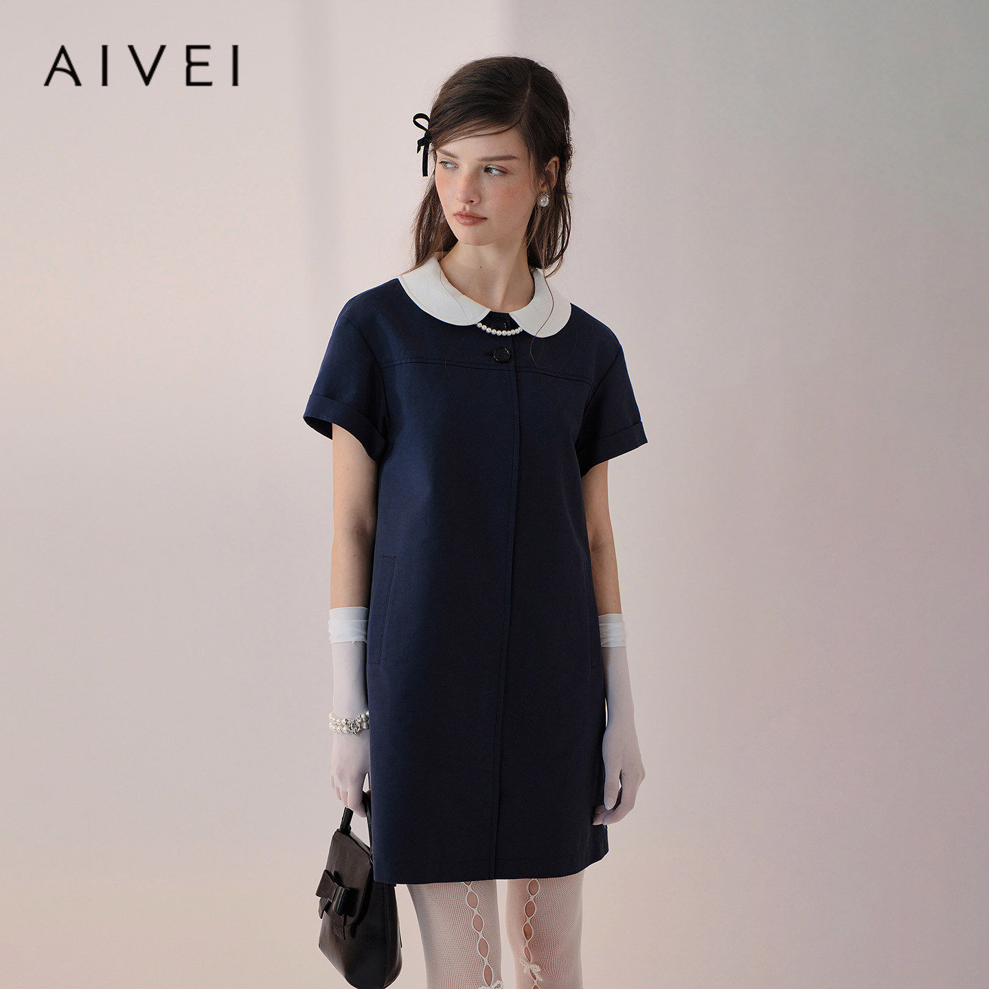 【Jaden同款】AIVEI欣贺艾薇2026春季减龄小个子娃娃领直筒连衣裙