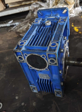 议价SUNRUN HMRV减速机 090型 速比10，2台 铭牌参数齐全，结构完