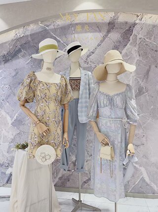 轻奢优雅时尚春品牌减龄清新碎花女装
