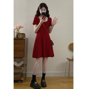 小红裙 高级感红色方领正肩连衣裙女2025夏季 新款 大码 微胖mm中长款