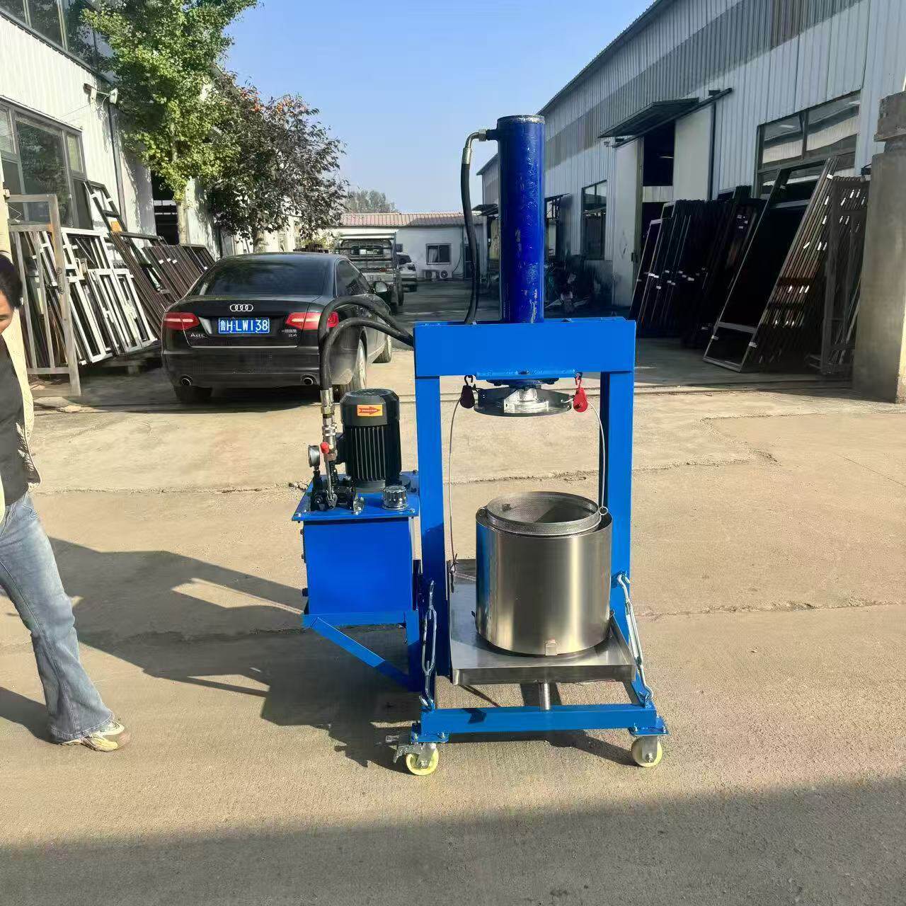 大吨位菠萝果泥脱水机 304不锈钢液压榨汁机 甜柿西瓜汁压榨机 渣