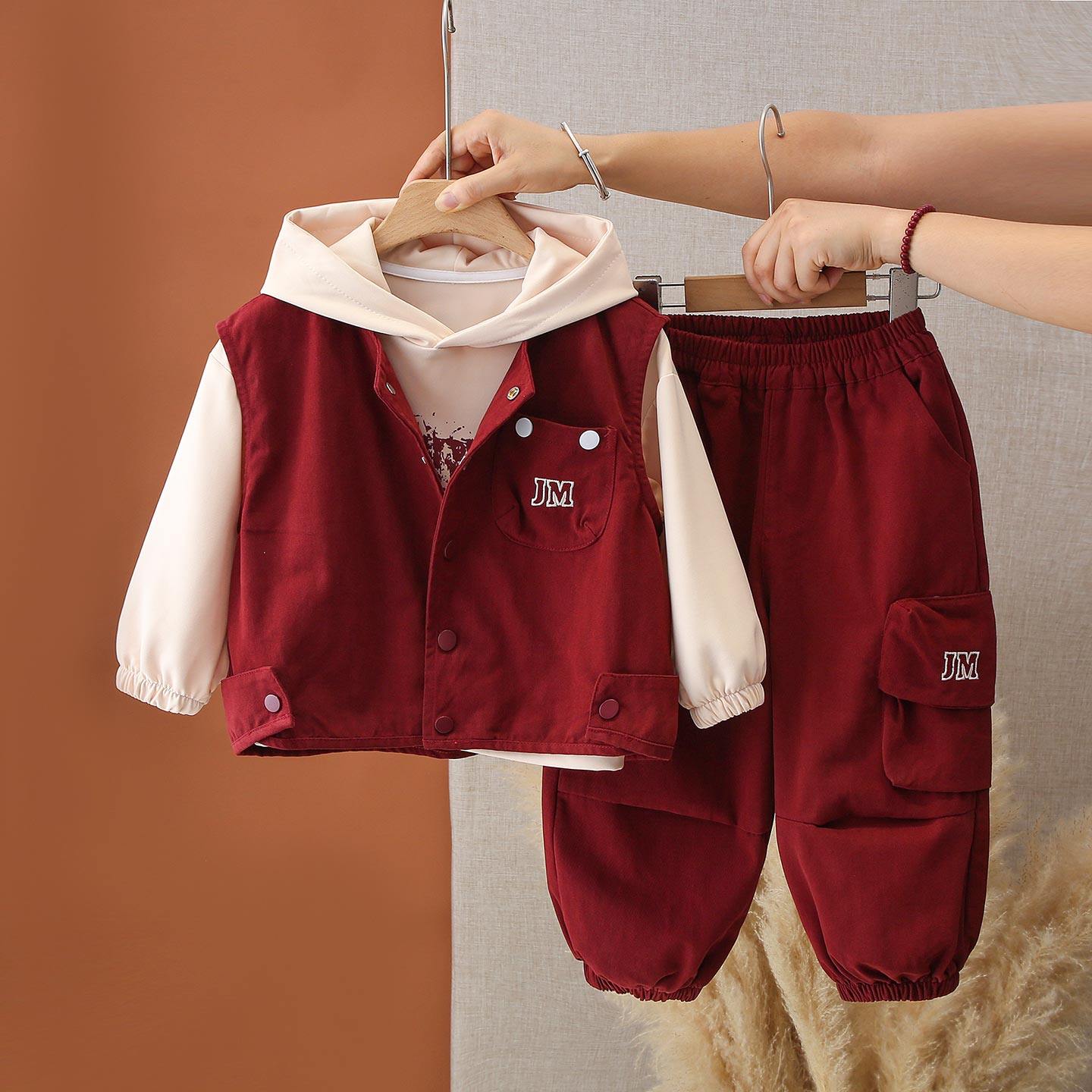 男童马甲卫衣套装2025春秋新款儿童韩版百搭马夹连帽工装裤三件套