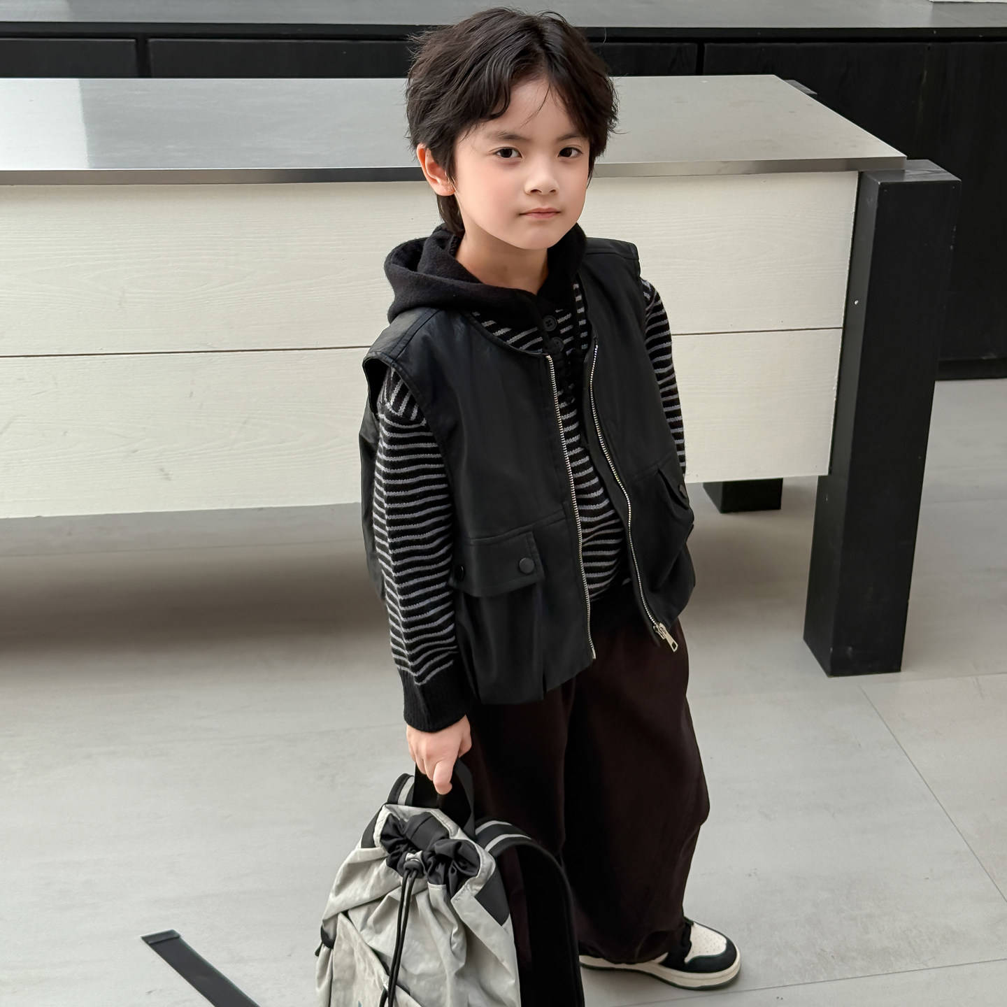 男童春秋皮马甲连帽卫衣三件套