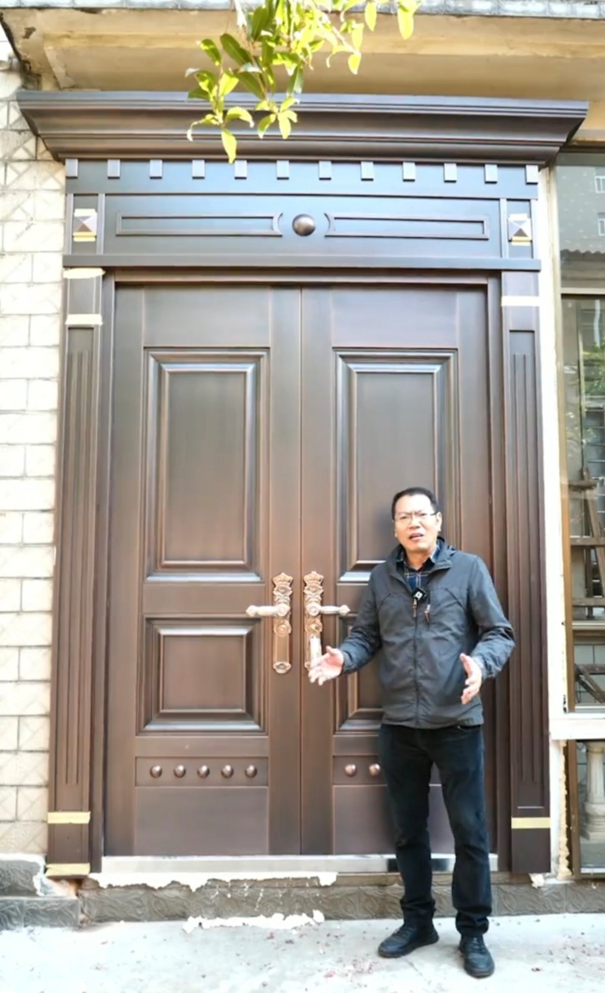 铜门别墅大门双开门,铜门别墅大门_文秘苑图库