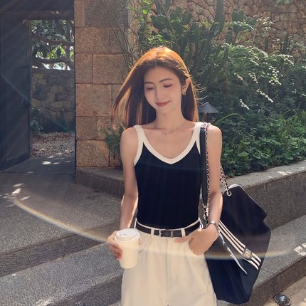 SUFENGYI带胸垫v领吊带背心女夏设计感撞色修身小众无袖针织上衣
