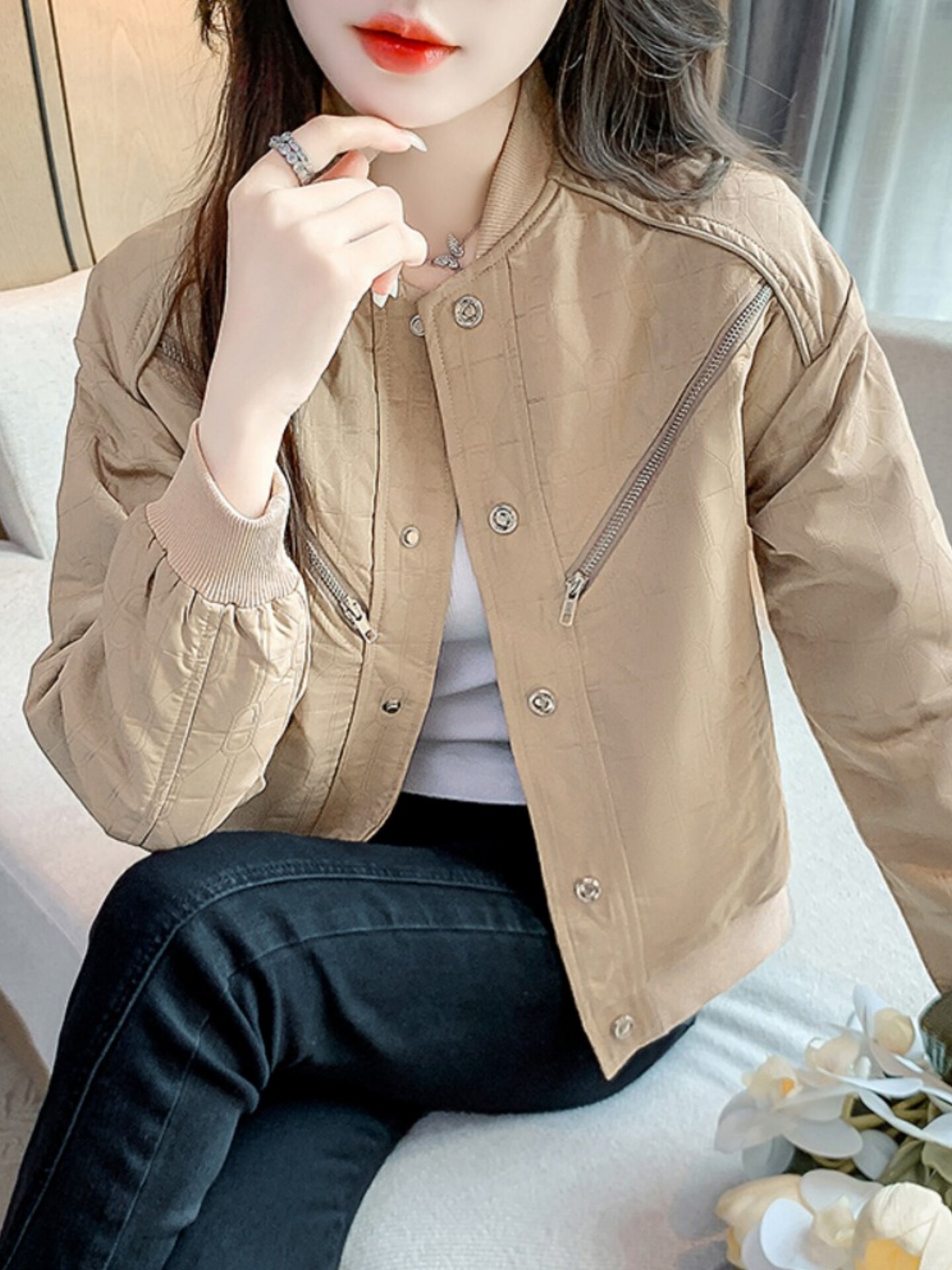 韩国杏色棒球服外套女春秋2025新款小个子短款设计感夹克工装上衣