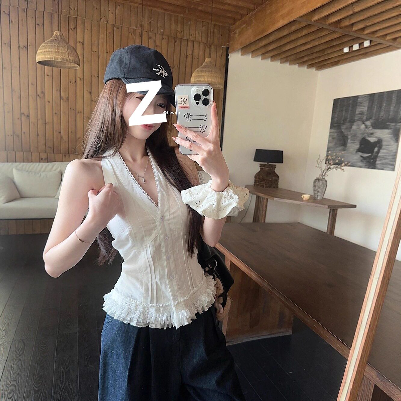 纯欲风蕾丝花边白色V领挂
