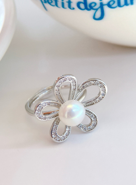 小花戒指 生活要有所爱才能有所期待 戴在你指尖爱 天然淡水珍珠