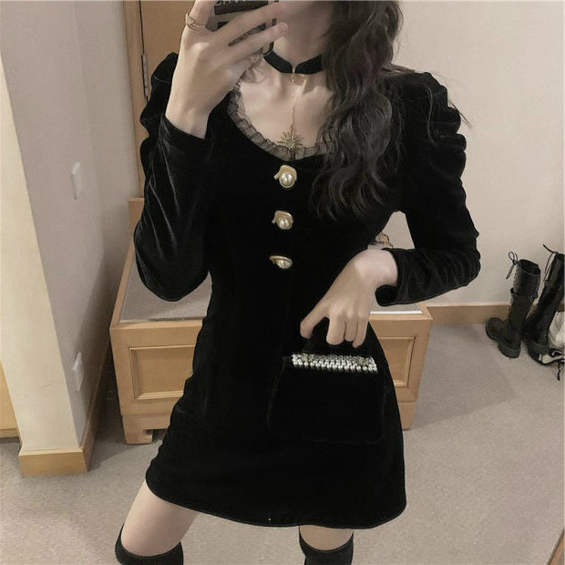 很仙复古优雅黑天鹅少女赫本风年会派对小礼服方领丝绒连衣裙早春