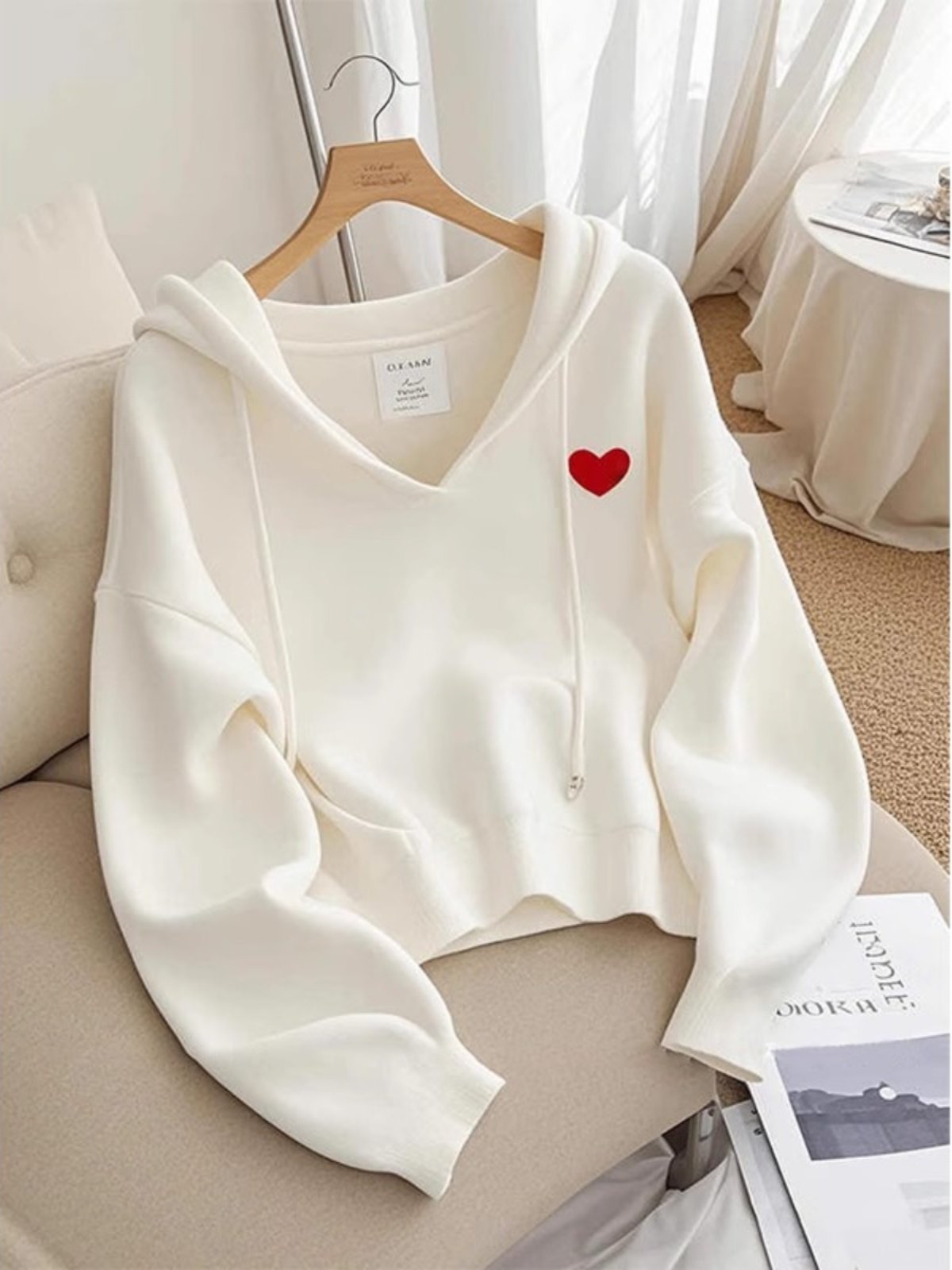 慵懒风宽松白色爱心连帽卫衣女2025年秋冬设计感小众长袖外套上衣