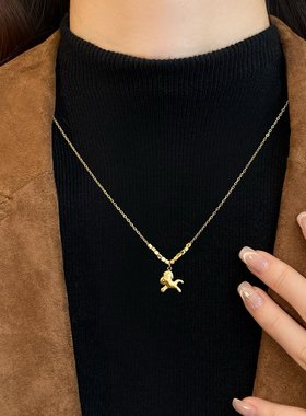 新款钛钢金色小马吊坠项链毛衣链