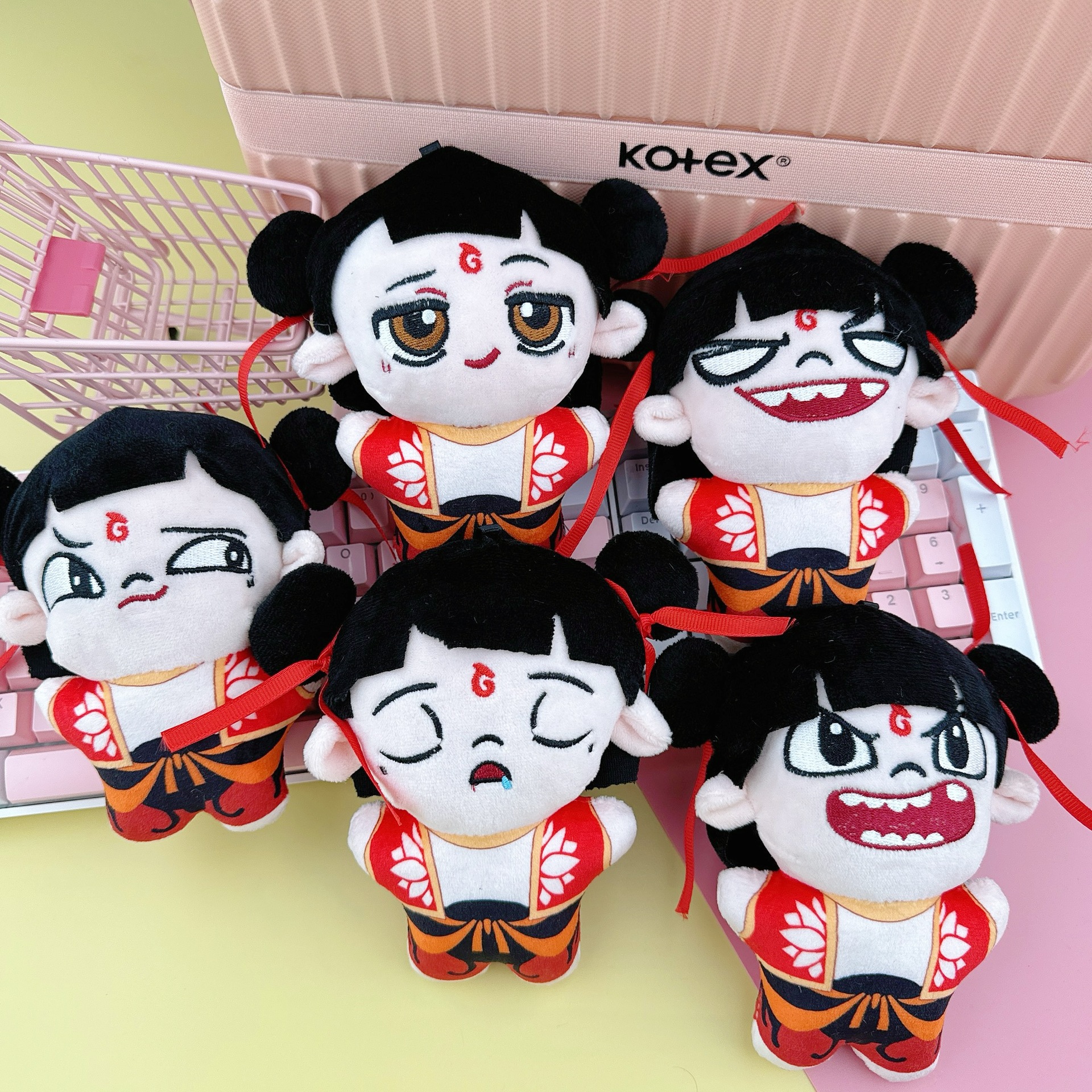 卡通小红孩毛绒公仔挂件