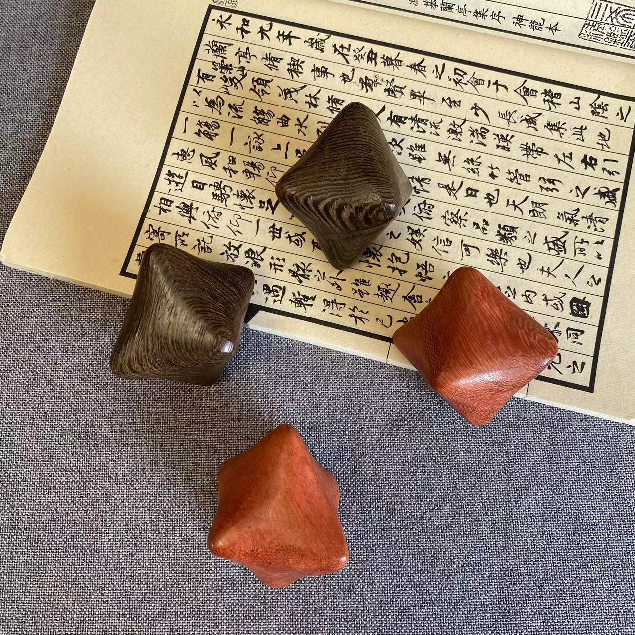 鸡翅木手玩六角星花梨木手球六角手玩星穴位按摩保健球