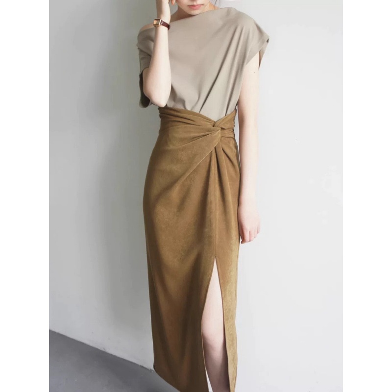 夏安若LOST AND FOUND 芥末不对称过膝半身裙栗色一字领针织上衣