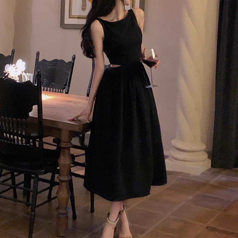 夏安若感黑色连衣裙2025新款女夏季无袖一字肩赫本风茶歇法式