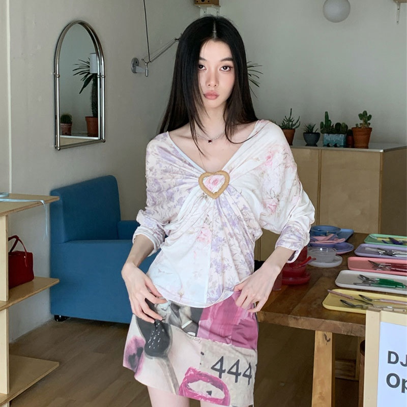 夏安若t恤女设计感小众v领中袖碎花拼接宽松显瘦弹力百搭辣妹上衣