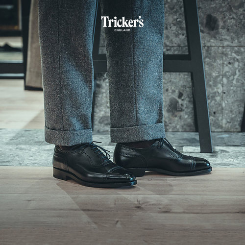 英国Tricker’s手工牛津布洛克鞋