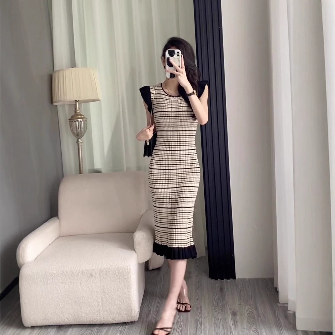 法式小香风木耳边针织连衣裙夏季新款女装名媛条纹修身包臀鱼尾