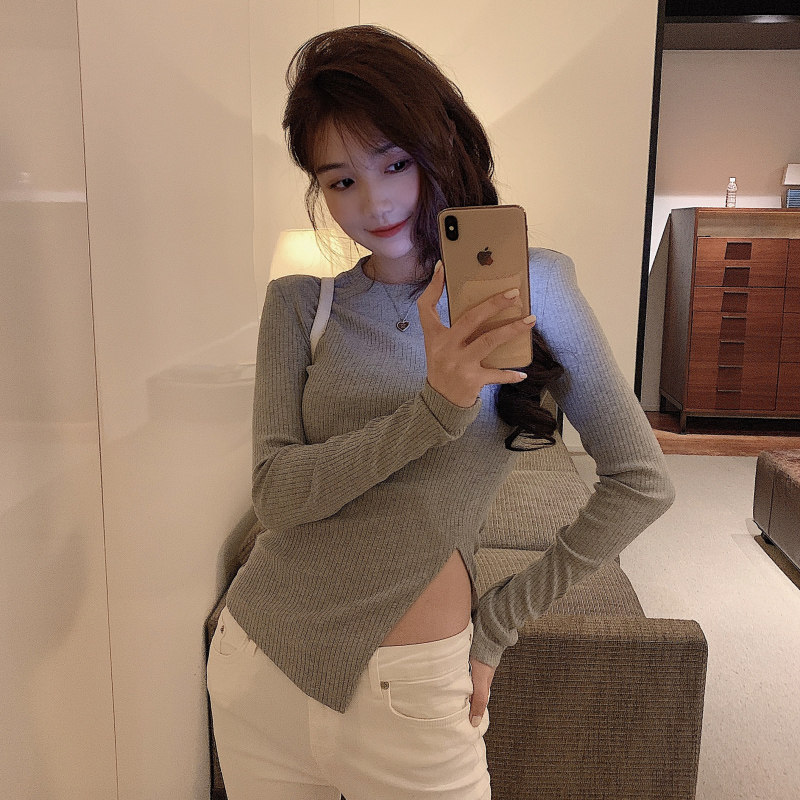 여성용 탑 2024 봄 새 스타일 어깨 패드 디자인 밑단 슬릿 핏 스트립 긴 소매 티셔츠 INS 내부 레이어링 셔츠