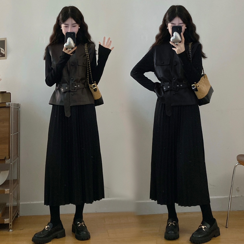 实拍秋冬季新款大码女装时尚显瘦皮马甲+压折长裙两件套套装
