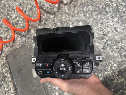 奔驰唯雅诺威霆空调开关面板 原装拆车件 适用于W636/W639车型