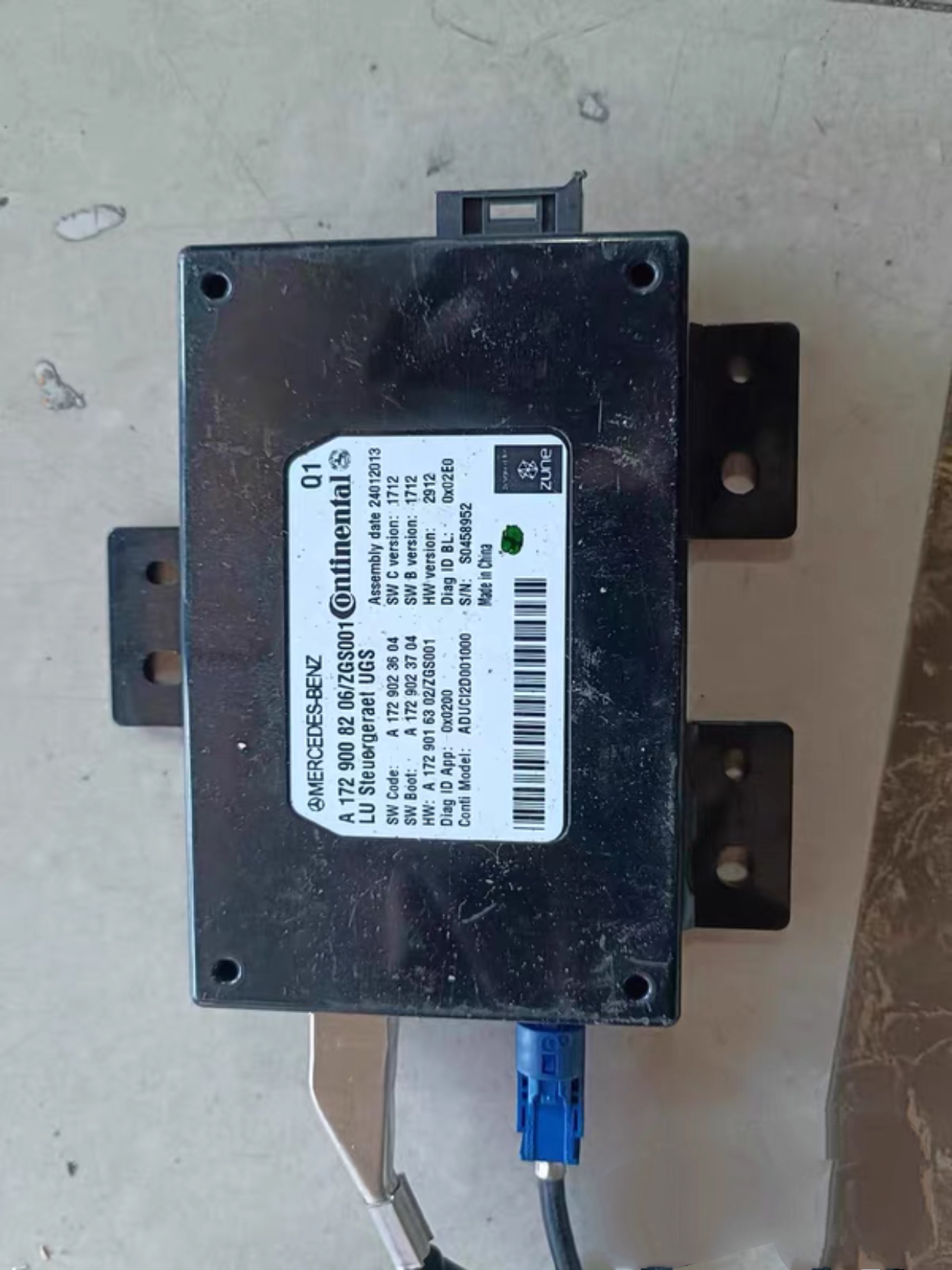 奔驰S级 A级 E级 GLC W222 177 172 247 213 238 253  原车 - 实物图
