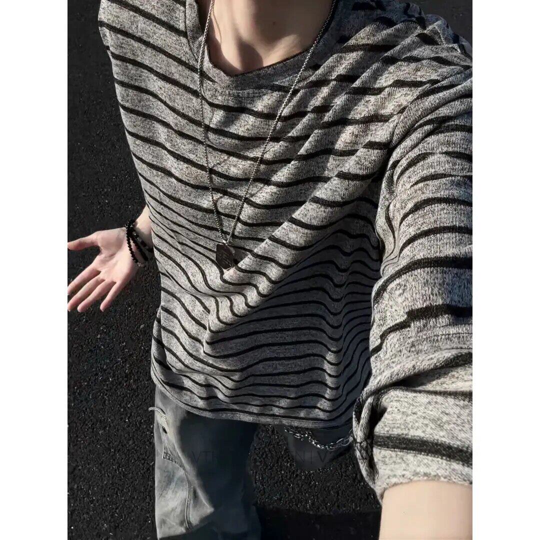 灰色条纹松弛感圆领长袖t恤男