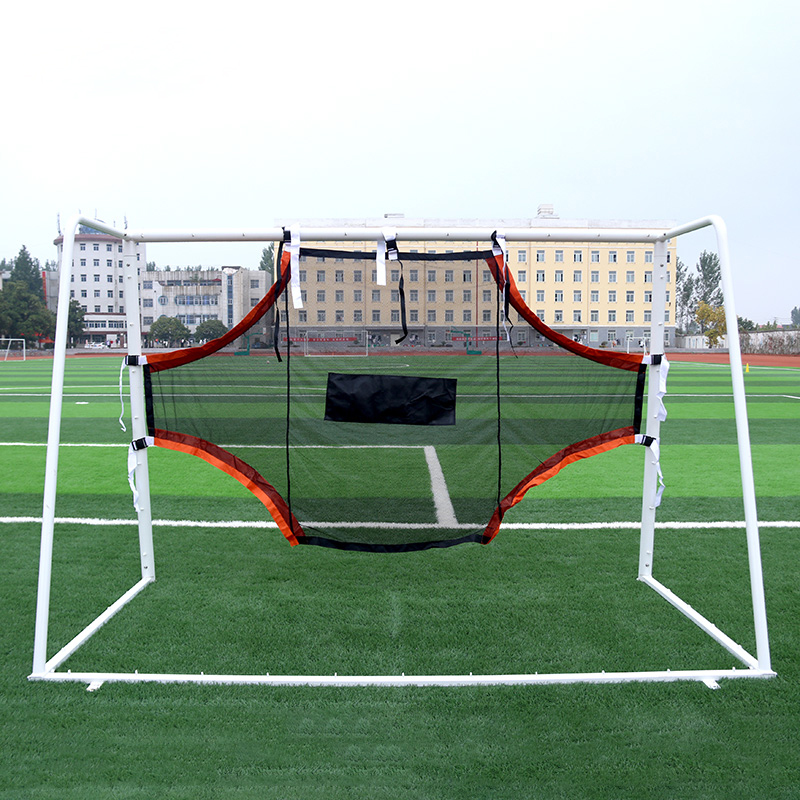 麦卡足球训练布标不精准射门布