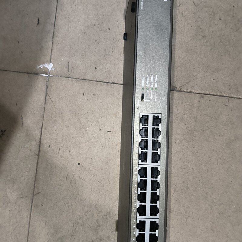 IP-COM G1024G 24口千兆以太网交换机，铁壳机架