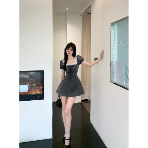 miu系千金小A摆植绒波点连衣裙