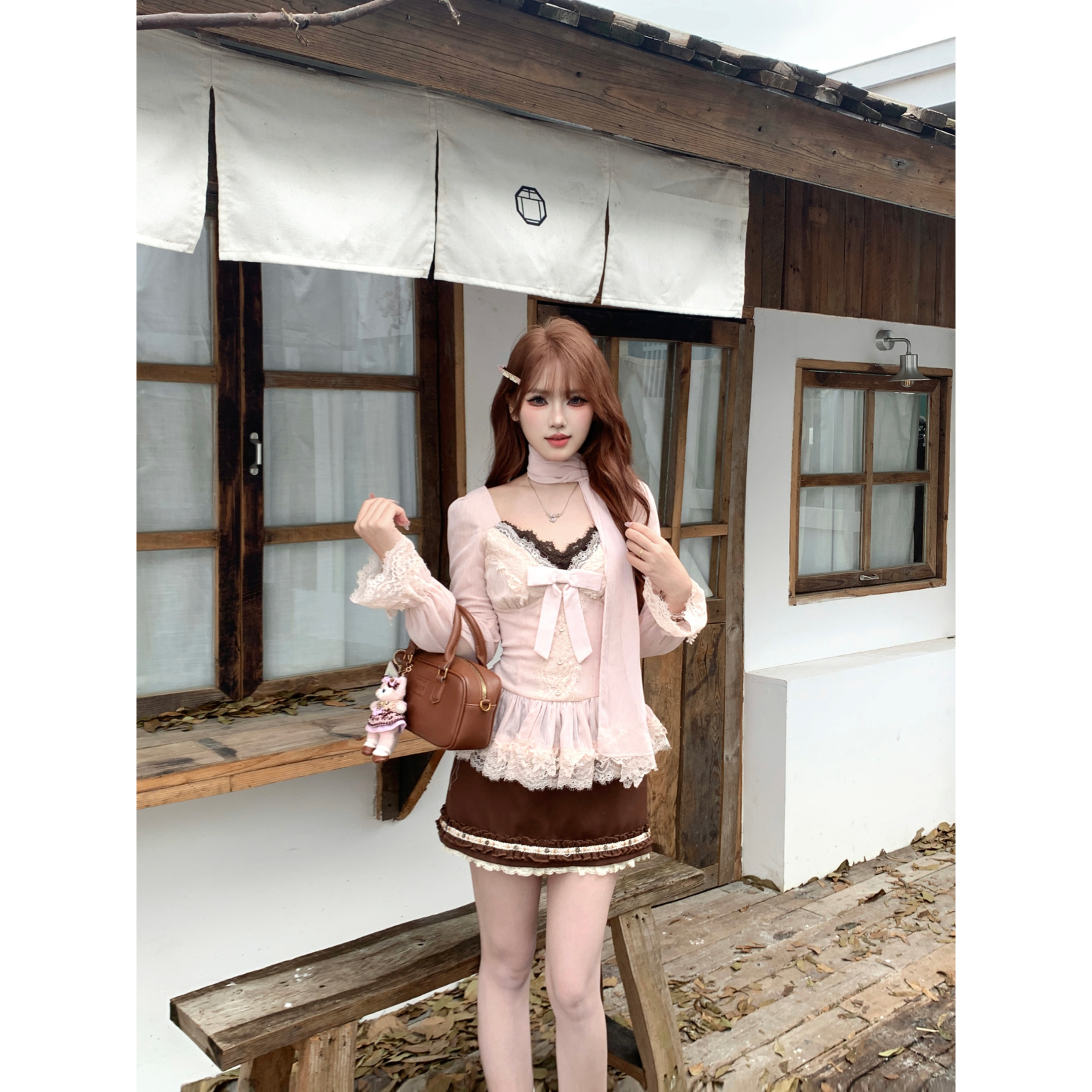 越韩小鱼 芭蕾雾语 纯欲甜辣蕾丝上衣修身显瘦高腰半裙两件套装女