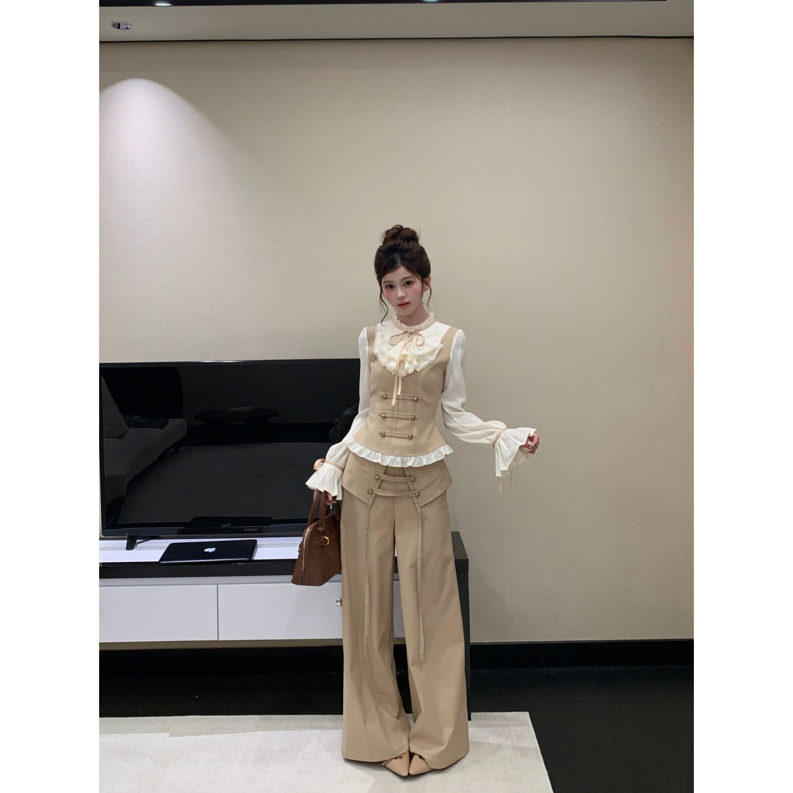越韩小鱼Musefish 暗夜千金卡其 法式气质收腰显瘦拿破仑套装女秋