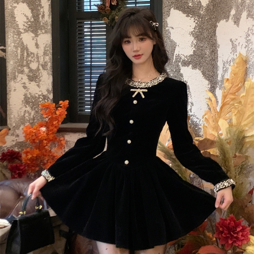 千金风钉钻黑色丝绒连衣裙女秋冬