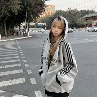 美式潮牌字母灰色拼接三条杠外套女春秋拉链卫衣oversize连帽开衫