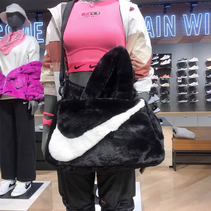Nike耐克毛绒托特包男女通用大容量手提斜挎包运动休闲包手提包