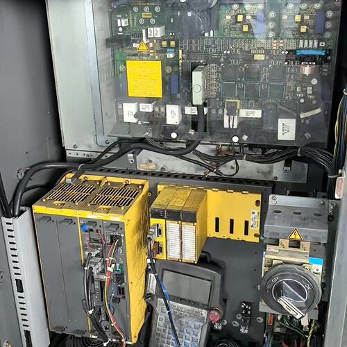 议价发那科机器人2000ia210f，一套，可以到现场试机可维修
