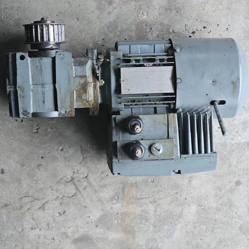 议价SEW电机减速机MM03C-503-00可维修